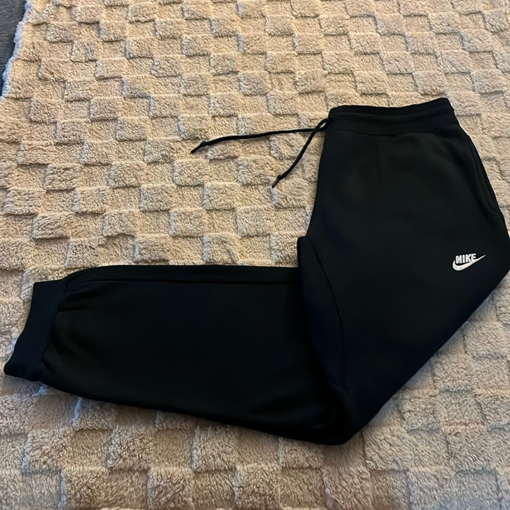 Nike Men’s, XL, Black.